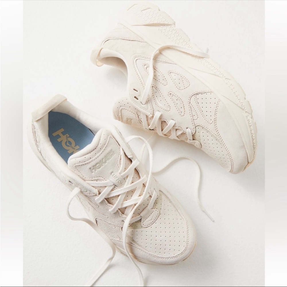 Brand New In Box HOKA Clifton Suede Sneakers IN W 6.5 US Eggnog